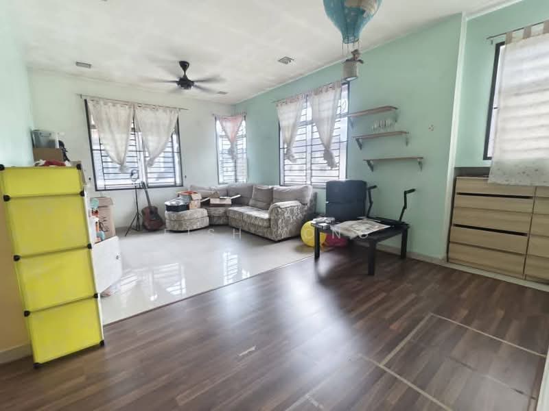 Cluster House for Sale in Bandar Selesa Jaya (Skudai) - Fish Yong - Living Room - PropertyGuru.com.my