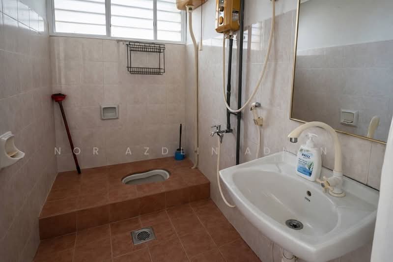 Rumah Teres 2 Tingkat untuk Dijual di Taman Melati (Setapak) - Nor Azdlin Adnan - Bathroom - PropertyGuru.com.my