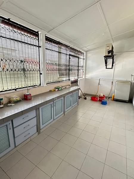 Rumah Teres 1 Tingkat untuk Disewa di Taman Pelangi (Johor Bahru) - Fish Yong - Kitchen - PropertyGuru.com.my
