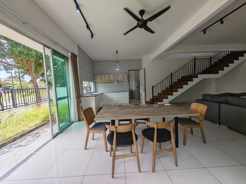 Semi-Detached House for Rent in Taman Nusa Idaman (Iskandar Puteri (Nusajaya)) - Kiki Ong - Dining Room - PropertyGuru.com.my