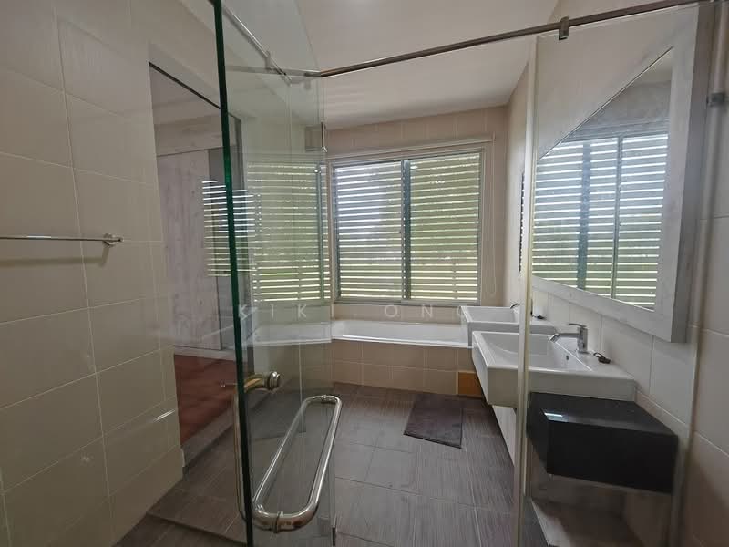 Semi-Detached House for Rent in Taman Nusa Idaman (Iskandar Puteri (Nusajaya)) - Kiki Ong - Bathroom - PropertyGuru.com.my