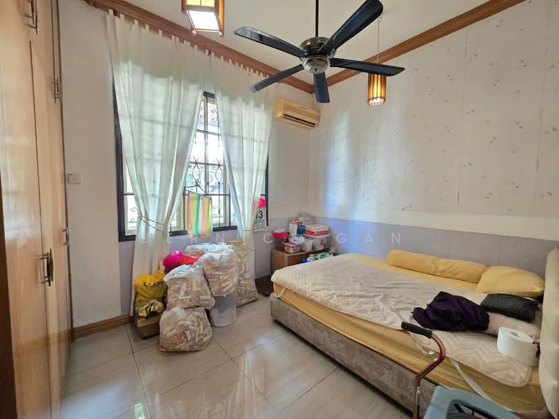 Rumah Berkembar untuk Dijual di Taman Redang (Johor Bahru) - Bernice Gan - Bedroom - PropertyGuru.com.my