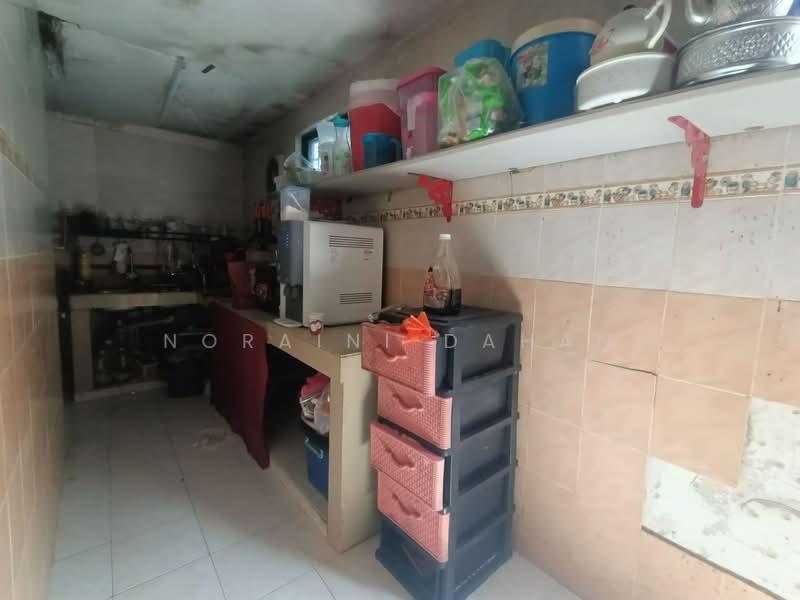 Rumah Teres 2 Tingkat untuk Dijual di Cheras (Selangor) - Noraini Dahan - Kitchen - PropertyGuru.com.my