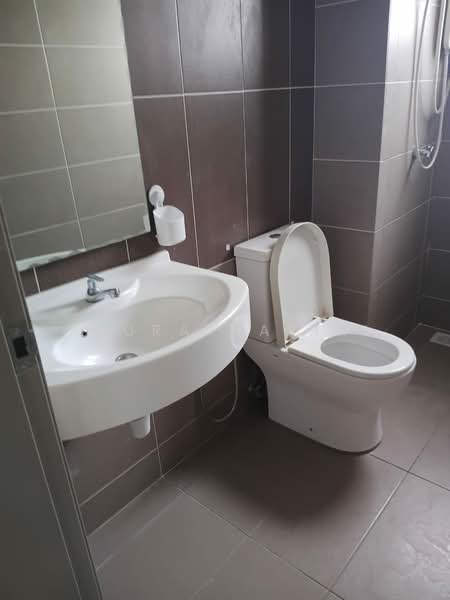 Condominium for Rent at Platinum Splendor Residence - Azura Hariri - Bathroom - PropertyGuru.com.my