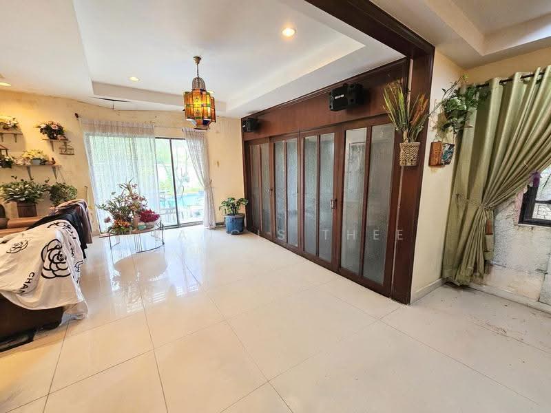 Bungalow House for Sale in Saujana Villa (Kajang) - Francis Thee - Living Room - PropertyGuru.com.my