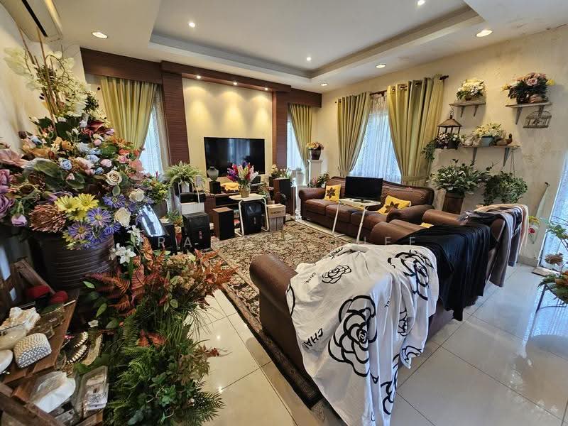 Bungalow House for Sale in Saujana Villa (Kajang) - Francis Thee - Living Room - PropertyGuru.com.my