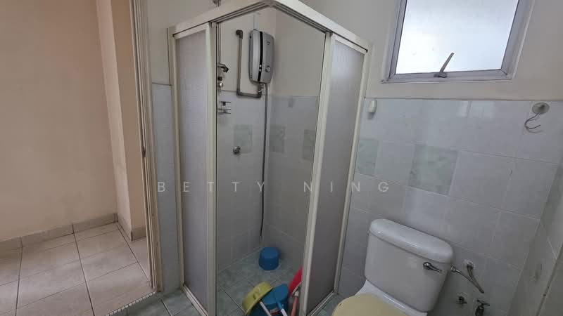 Kondominium untuk Dijual di Ken Damansara - Betty Ning - Bathroom - PropertyGuru.com.my