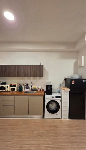 Servis Apartment untuk Disewa di Henna Residence  @ The Quartz WM - Seetha Nallathamby - Kitchen - PropertyGuru.com.my