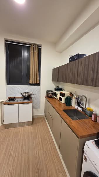 Servis Apartment untuk Disewa di Henna Residence  @ The Quartz WM - Seetha Nallathamby - Kitchen - PropertyGuru.com.my