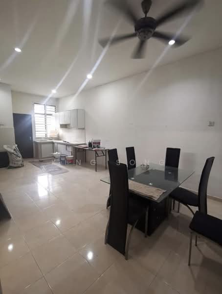 Rumah Teres 1 Tingkat untuk Disewa di Taman Rembia Perkasa (Rembia) - King Song - Kitchen - PropertyGuru.com.my
