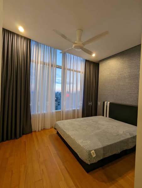 Servis Apartment untuk Disewa di Sky Suites @ KLCC - Jessy Chye - Bedroom - PropertyGuru.com.my
