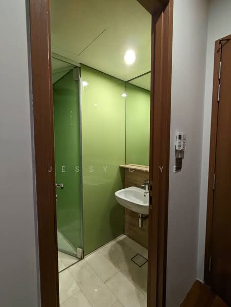Servis Apartment untuk Disewa di Sky Suites @ KLCC - Jessy Chye - Bathroom - PropertyGuru.com.my