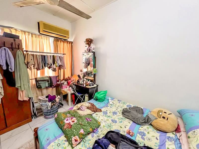 2-storey Terraced House for Sale in Ampang Jaya (Ampang) - Nor Azdlin Adnan - Bedroom - PropertyGuru.com.my