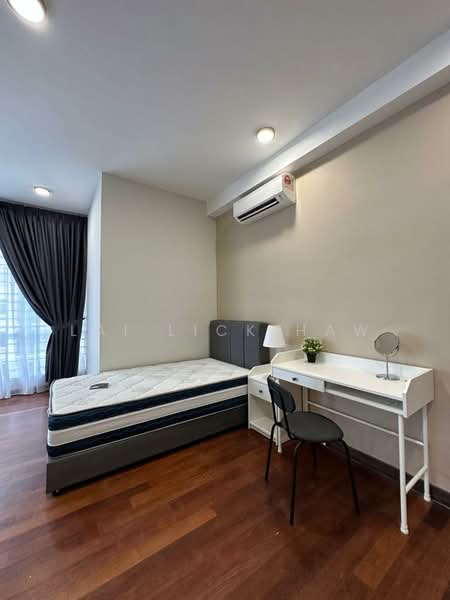 Condominium for Rent at Paraiso Residence @ The Earth - Lai Lick Haw - Bedroom - PropertyGuru.com.my