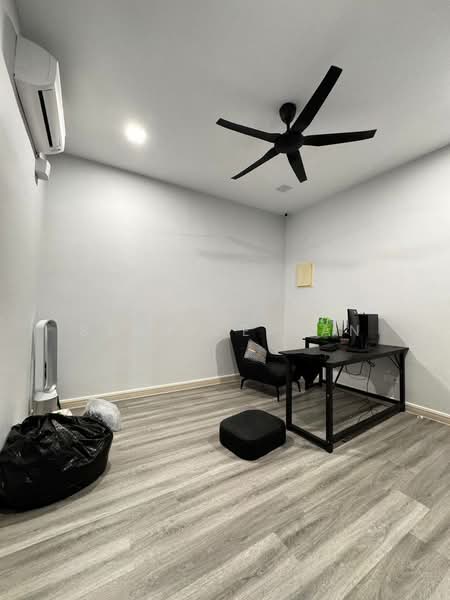 Rumah Teres 2 Tingkat untuk Dijual di Taman Molek (Johor Bahru) - Bernice Gan - Study - PropertyGuru.com.my