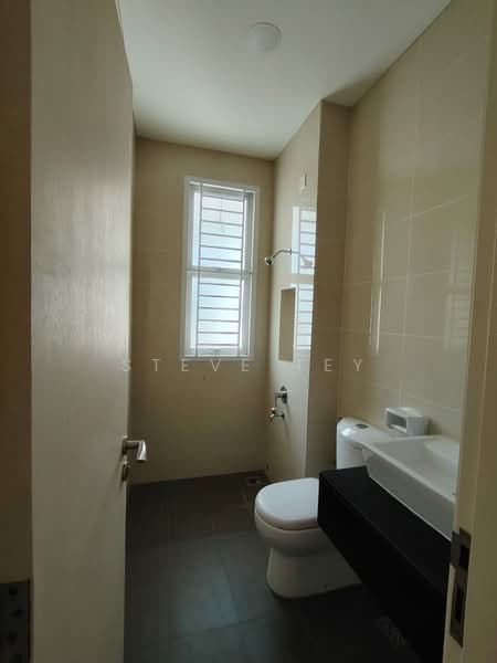 Semi-Detached House for Sale in Taman Nusa Idaman (Iskandar Puteri (Nusajaya)) - Steve Tey - Bathroom - PropertyGuru.com.my