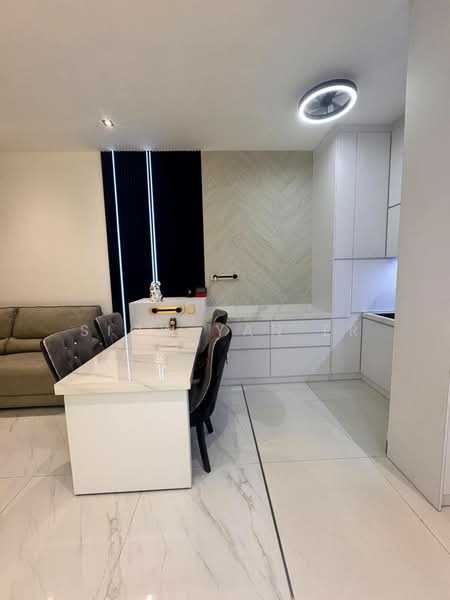 Kondominium untuk Dijual di Amberside @ Country Garden Danga Bay - Siow Yan Er - Dining Room - PropertyGuru.com.my