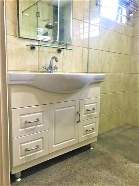 Rumah Berkembar untuk Dijual di Taman Tasik Indah Mewah (Batu) - Ayden Go - Bathroom - PropertyGuru.com.my