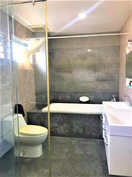 Rumah Berkembar untuk Dijual di Taman Tasik Indah Mewah (Batu) - Ayden Go - Bathroom - PropertyGuru.com.my