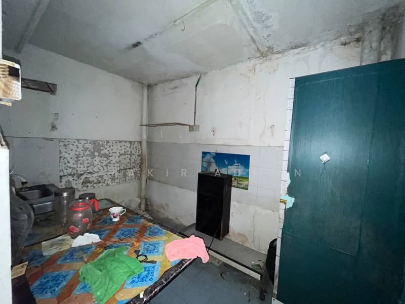 Rumah Flat untuk Dijual di Kelumpuk Bambu - Syakir Adman - Kitchen - PropertyGuru.com.my