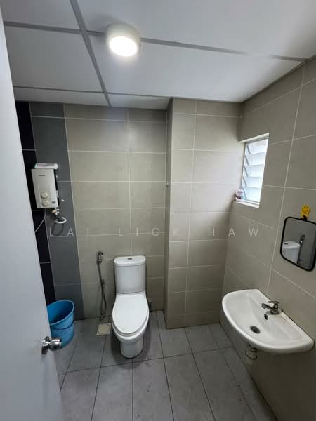 Kondominium untuk Disewa di Kiara Residence 2 (Residensi Kiara Jalil 2) - Lai Lick Haw - Bathroom - PropertyGuru.com.my