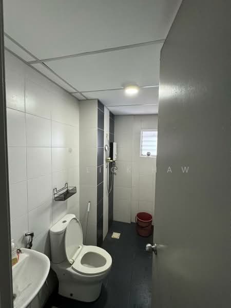 Kondominium untuk Disewa di Kiara Residence 2 (Residensi Kiara Jalil 2) - Lai Lick Haw - Bathroom - PropertyGuru.com.my
