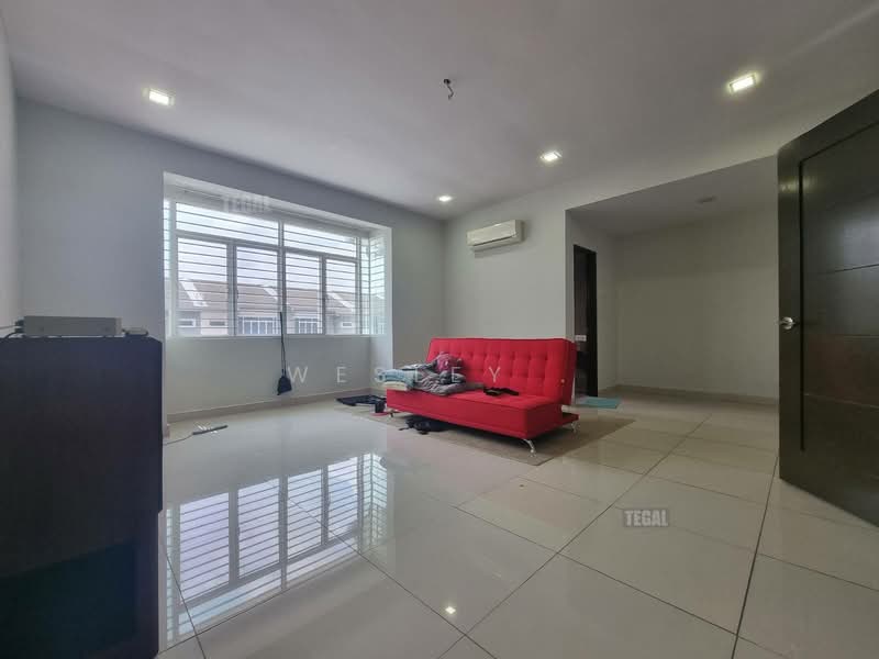 2.5-storey Terraced House for Sale in Bandar Puteri Klang (Klang) - Wesley . - Living Room - PropertyGuru.com.my