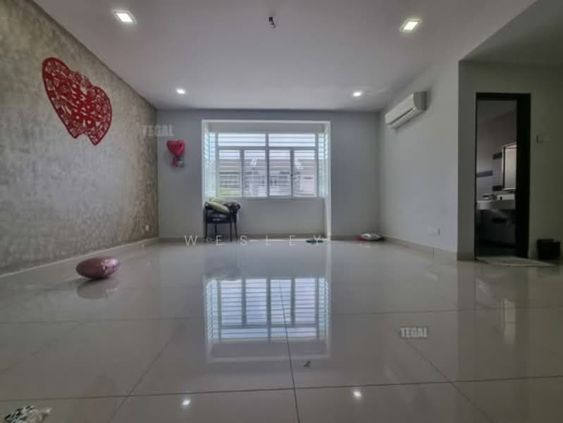 2.5-storey Terraced House for Sale in Bandar Puteri Klang (Klang) - Wesley . - Living Room - PropertyGuru.com.my