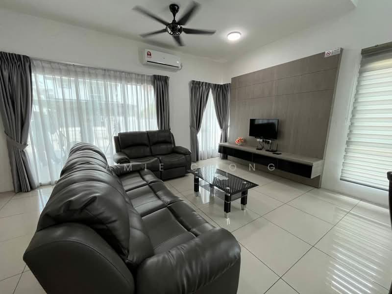 Rumah Banglo untuk Dijual di Bercham (Ipoh) - Amie Chong - Living Room - PropertyGuru.com.my