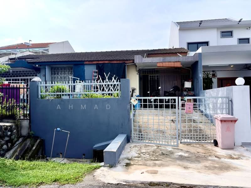 1-storey Terraced House for Sale in Kelana Jaya (Petaling Jaya) - Ahmad Fadlee - PropertyGuru.com.my