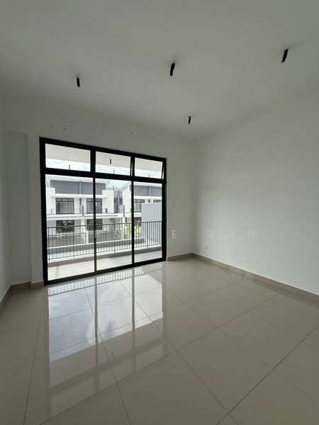 Rumah Teres 2 Tingkat untuk Dijual di Taman Molek (Johor Bahru) - Bernice Gan - Balcony - PropertyGuru.com.my