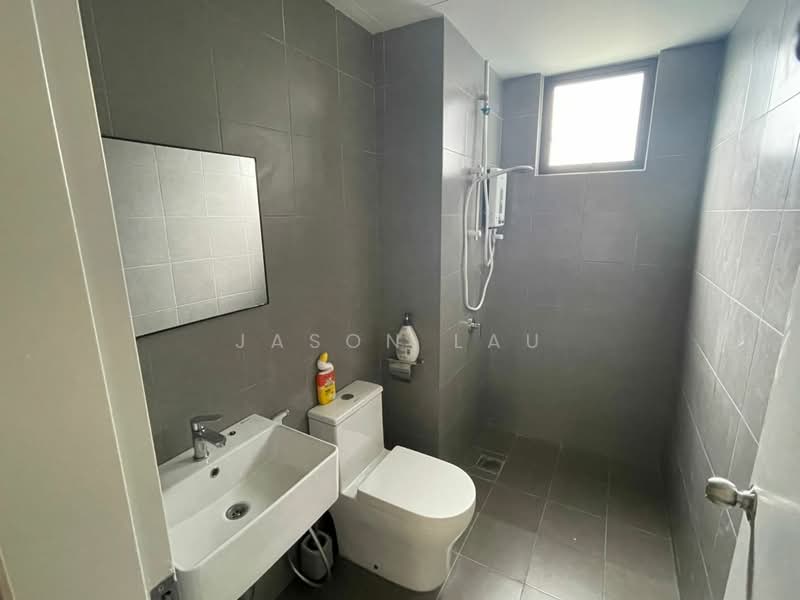 Kondominium untuk Disewa di Vista Komanwel C - Jason Lau - Bathroom - PropertyGuru.com.my