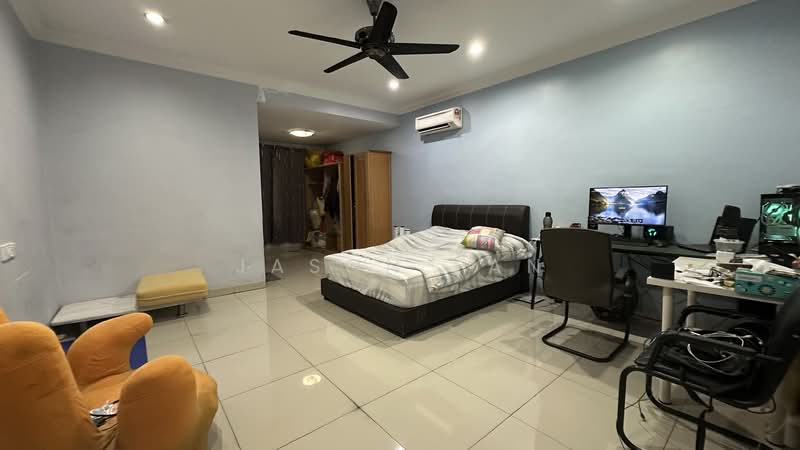 Semi-Detached House for Sale in Bandar Bukit Tinggi (Klang) - Jason Fan - Bedroom - PropertyGuru.com.my