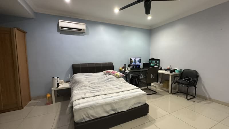 Semi-Detached House for Sale in Bandar Bukit Tinggi (Klang) - Jason Fan - Bedroom - PropertyGuru.com.my