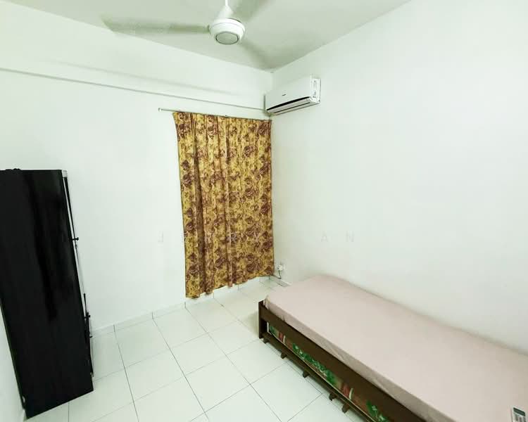 Condominium for Rent at The Golden Triangle Condominium - Jerry Tan - Bedroom - PropertyGuru.com.my