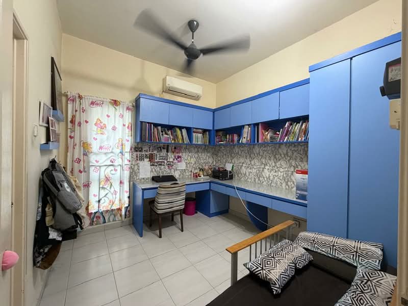 Semi-Detached House for Sale in Seremban 2 (Negeri Sembilan) - Ester Poh - Study - PropertyGuru.com.my