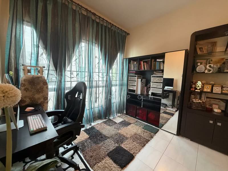 Semi-Detached House for Sale in Seremban 2 (Negeri Sembilan) - Ester Poh - Study - PropertyGuru.com.my