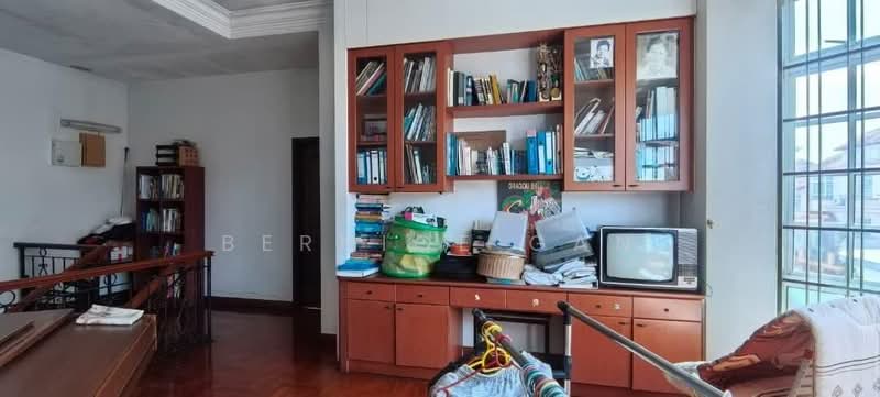 Rumah Berkembar untuk Dijual di Taman Redang (Johor Bahru) - Bernice Gan - Study - PropertyGuru.com.my