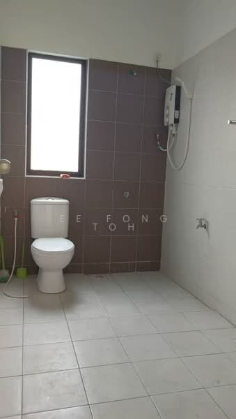 Cluster House for Sale in Taman Adda Heights (Tebrau) - Ee Fong Toh - Bathroom - PropertyGuru.com.my