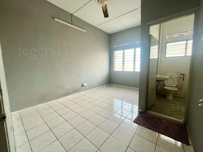 Rumah Teres 2 Tingkat untuk Dijual di Meru (Klang) - Wesley . - Bathroom - PropertyGuru.com.my