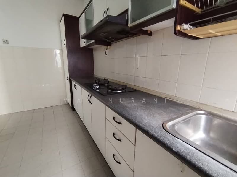 Terraced House for Rent in Sungai Buloh (Selangor) - Wan Nurani - Kitchen - PropertyGuru.com.my