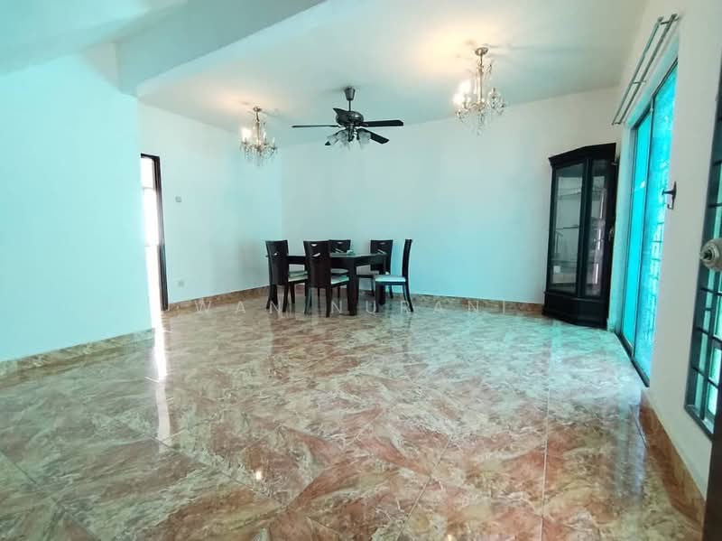 Terraced House for Rent in Sungai Buloh (Selangor) - Wan Nurani - Dining Room - PropertyGuru.com.my