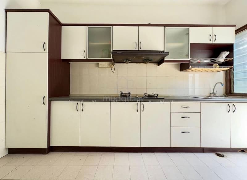 Terraced House for Rent in Sungai Buloh (Selangor) - Wan Nurani - Kitchen - PropertyGuru.com.my