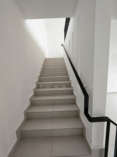 Rumah Teres 2 Tingkat untuk Dijual di Bandar Seri Alam (Masai) - Ee Fong Toh - Corridor - PropertyGuru.com.my