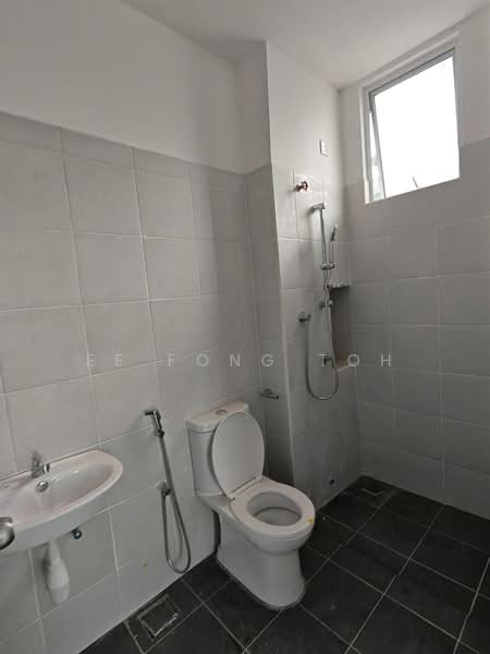 Rumah Teres 2 Tingkat untuk Dijual di Bandar Seri Alam (Masai) - Ee Fong Toh - Bathroom - PropertyGuru.com.my