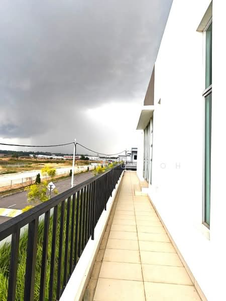 Rumah Teres 2 Tingkat untuk Dijual di Bandar Seri Alam (Masai) - Ee Fong Toh - Balcony - PropertyGuru.com.my