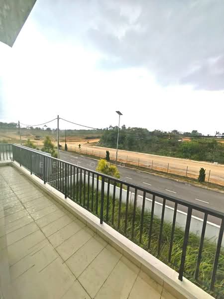 Rumah Teres 2 Tingkat untuk Dijual di Bandar Seri Alam (Masai) - Ee Fong Toh - Balcony - PropertyGuru.com.my