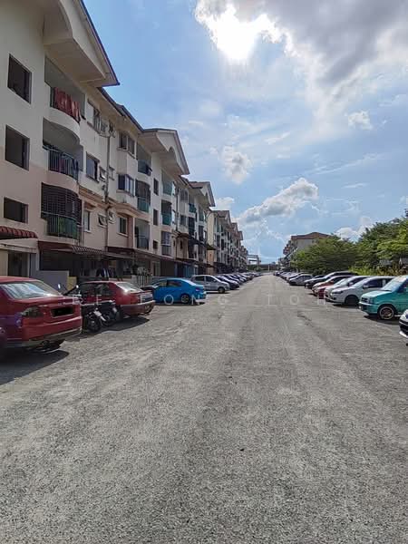 Pangsapuri untuk Dijual di Taman Desa Kempas - Ee Fong Toh - Exterior - PropertyGuru.com.my