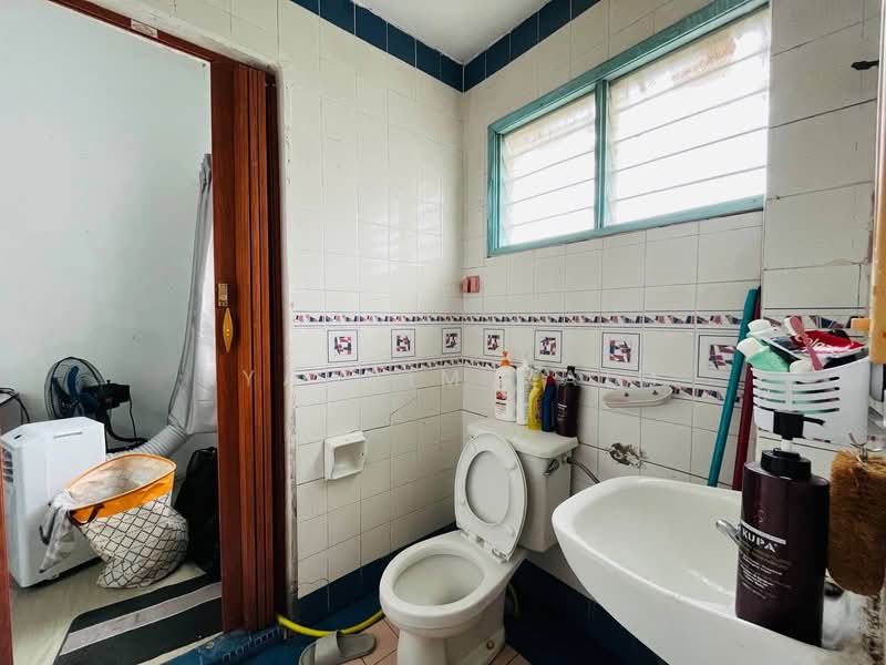 Rumah Teres 2 Tingkat untuk Dijual di Seksyen 7 (Shah Alam) - Syahrim Naim - Bathroom - PropertyGuru.com.my