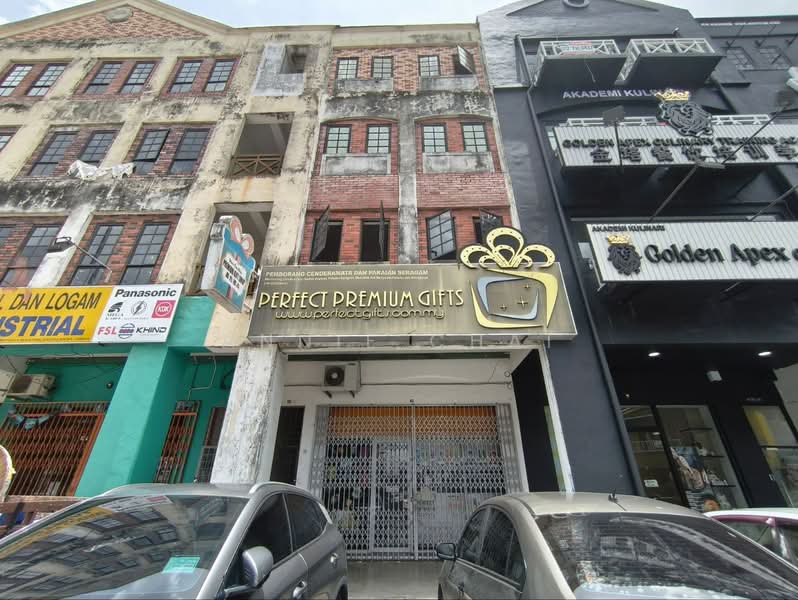 Shop for Rent in Bandar Indahpura (Kulai) - Annie Chai - Exterior - PropertyGuru.com.my